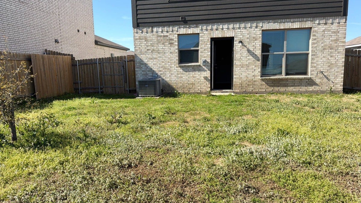 How Exterior Coatings Protect Your Home From Moisture Damage (Montgomery County Guide)