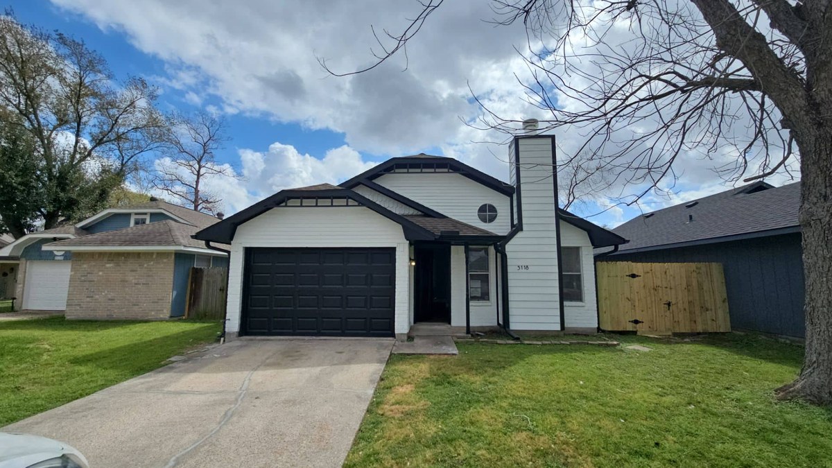 How Much Do Exterior Coatings Cost in Texas? (Montgomery County Guide)