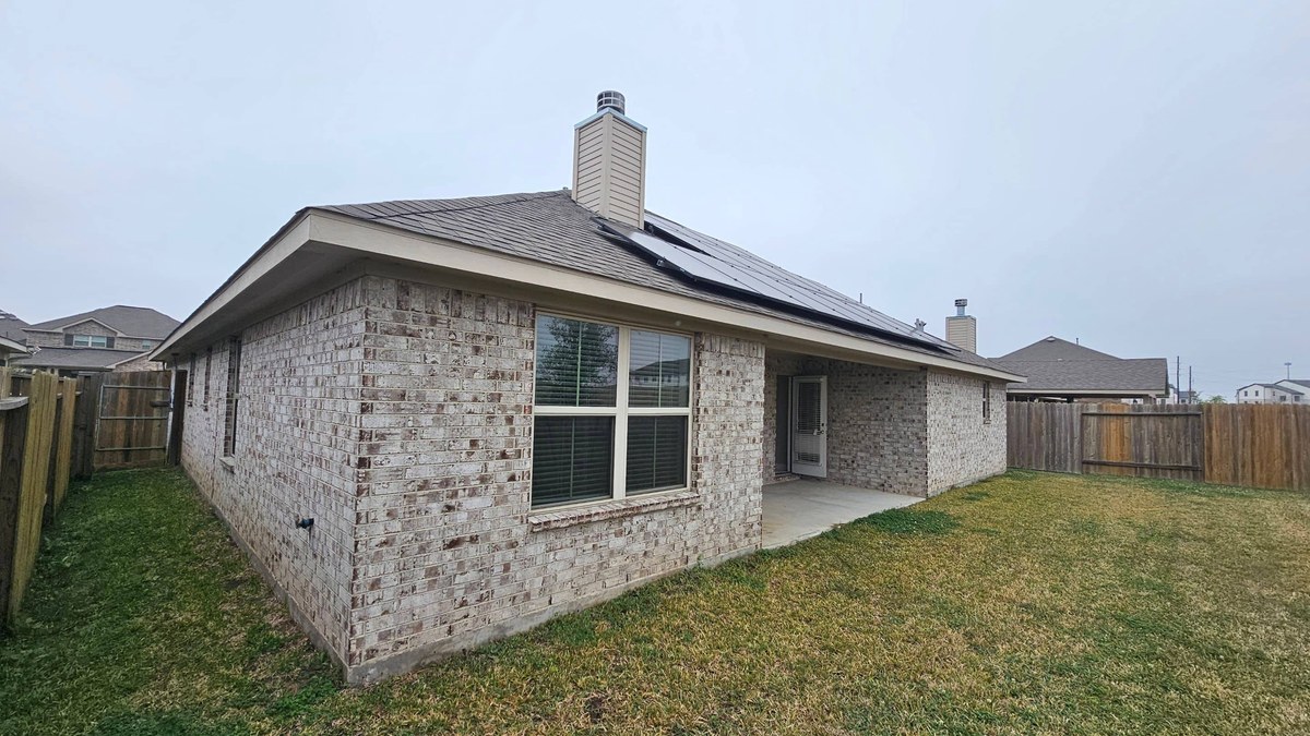 What Time of Year Is Best to Paint Your House in Texas? (Montgomery County Guide)